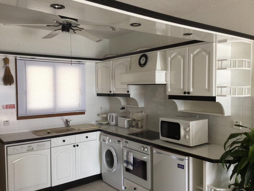 Pissouri Beach Front Apartments Ngoại thất bức ảnh